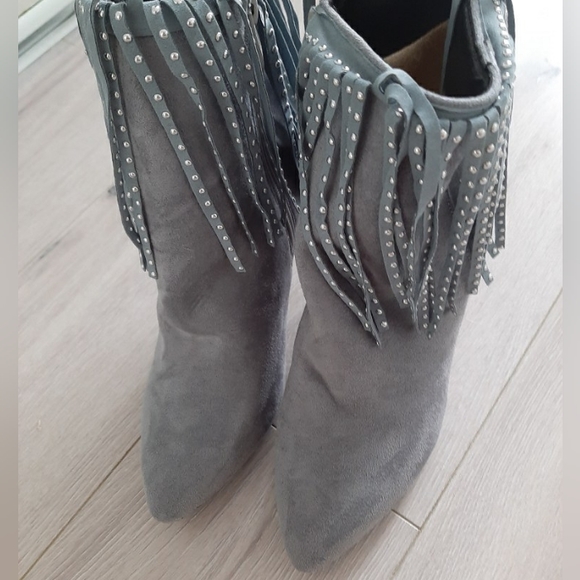 Fringe booties - Picture 2 of 3